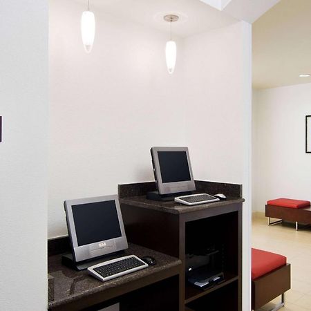 Sonesta Es Suites フレズノ エクステリア 写真