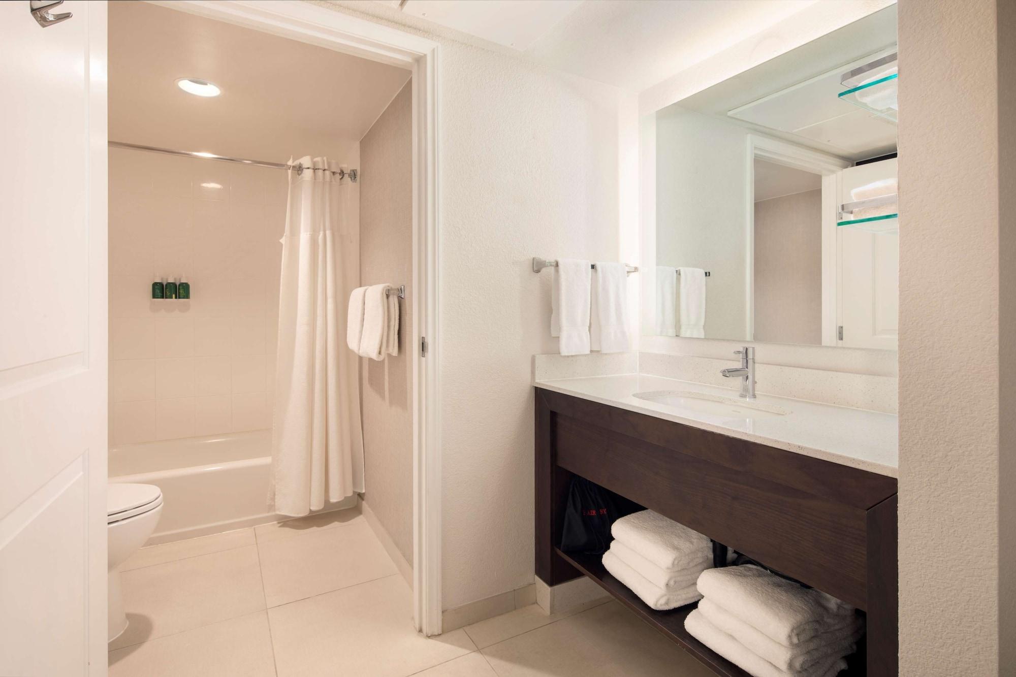 Sonesta Es Suites フレズノ エクステリア 写真