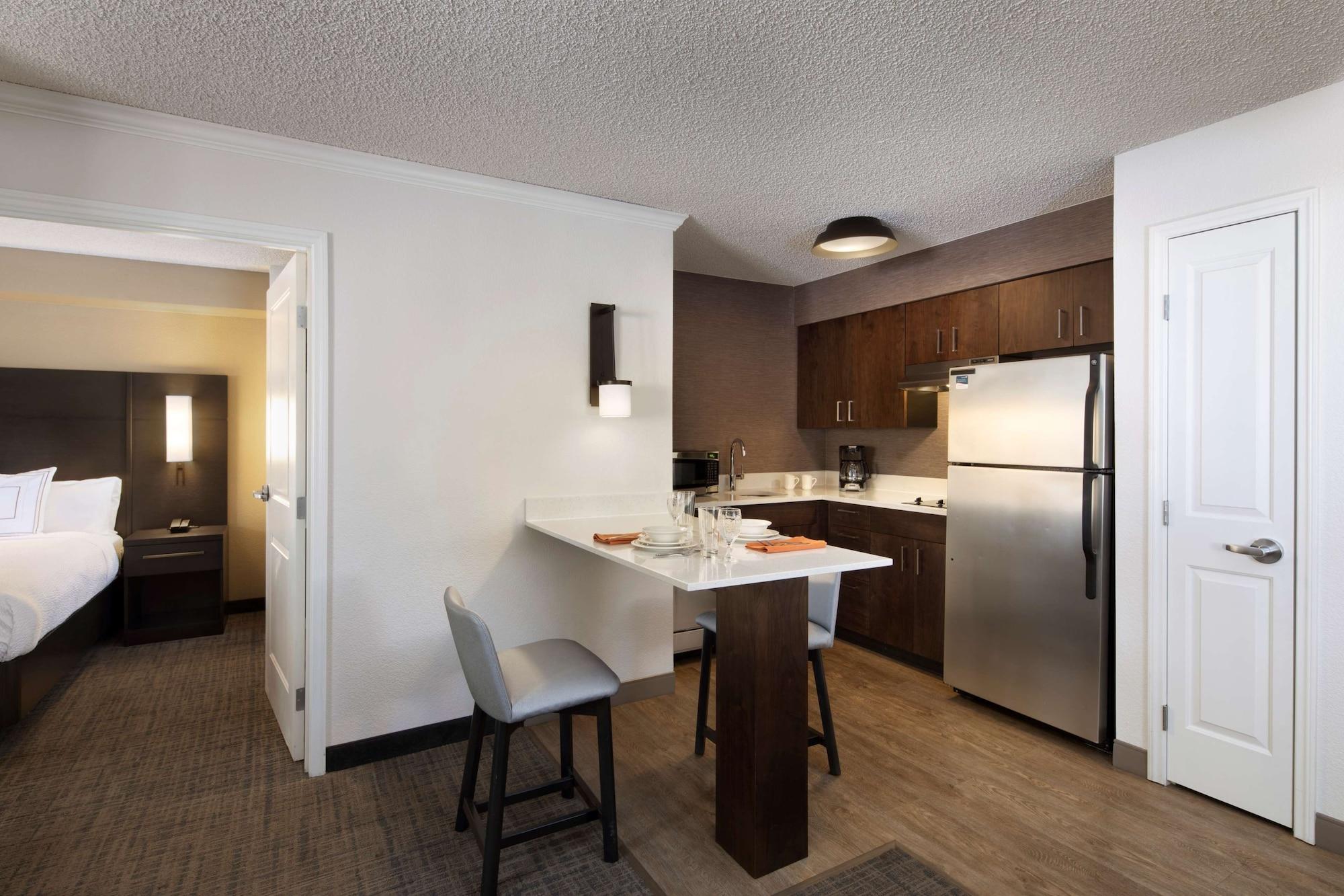 Sonesta Es Suites フレズノ エクステリア 写真