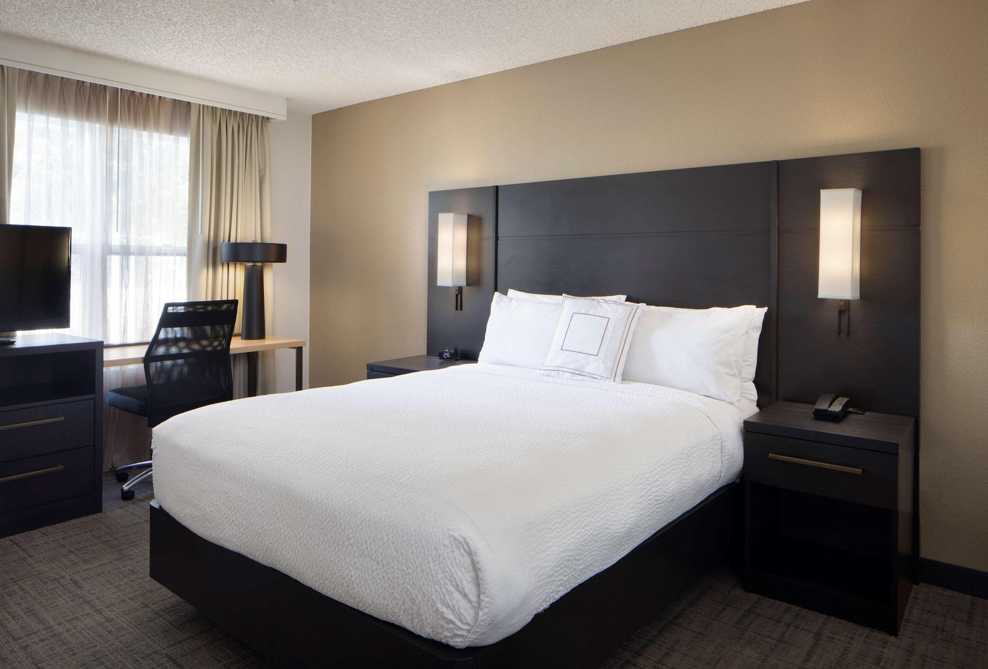 Sonesta Es Suites フレズノ エクステリア 写真