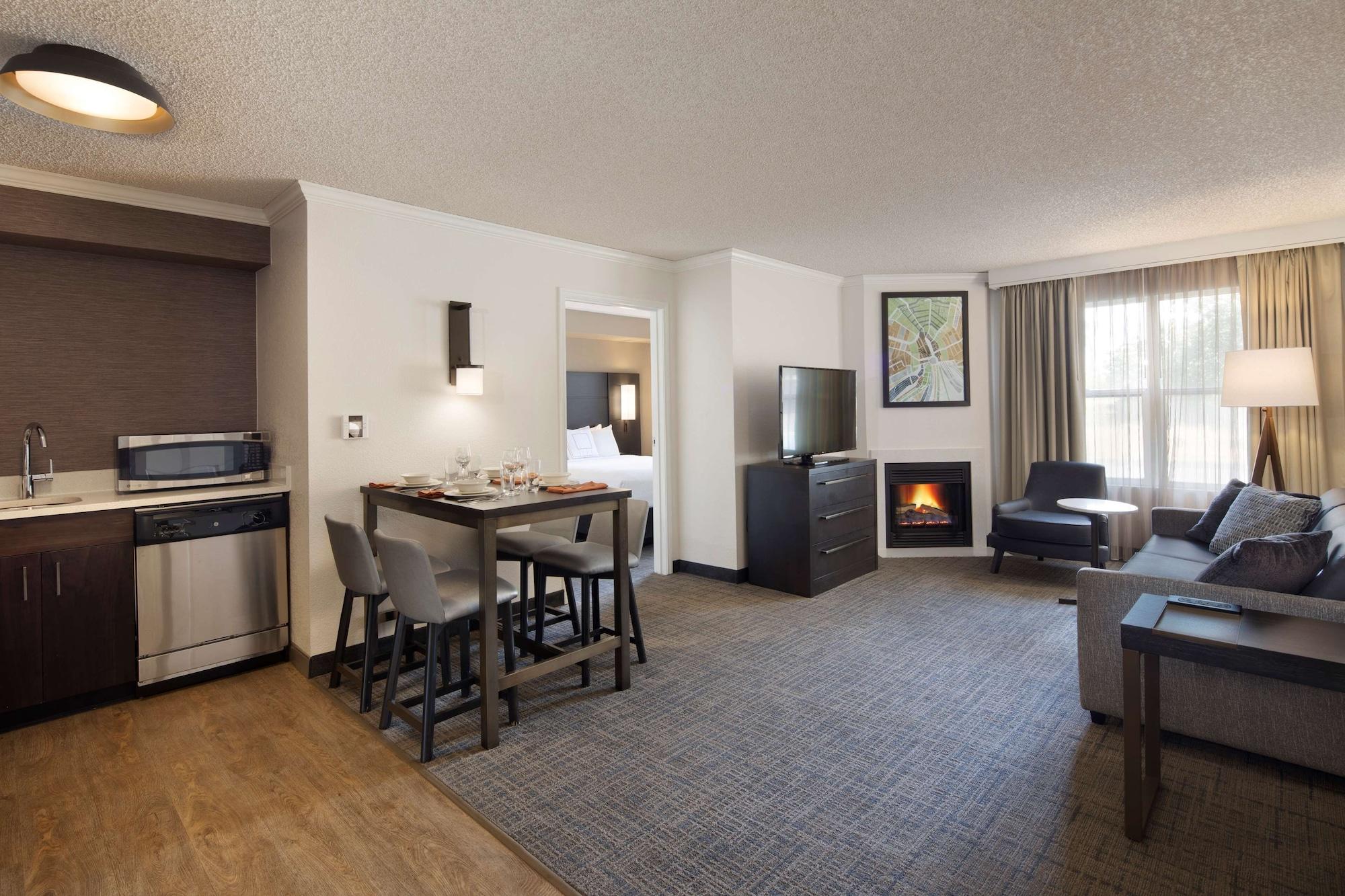 Sonesta Es Suites フレズノ エクステリア 写真