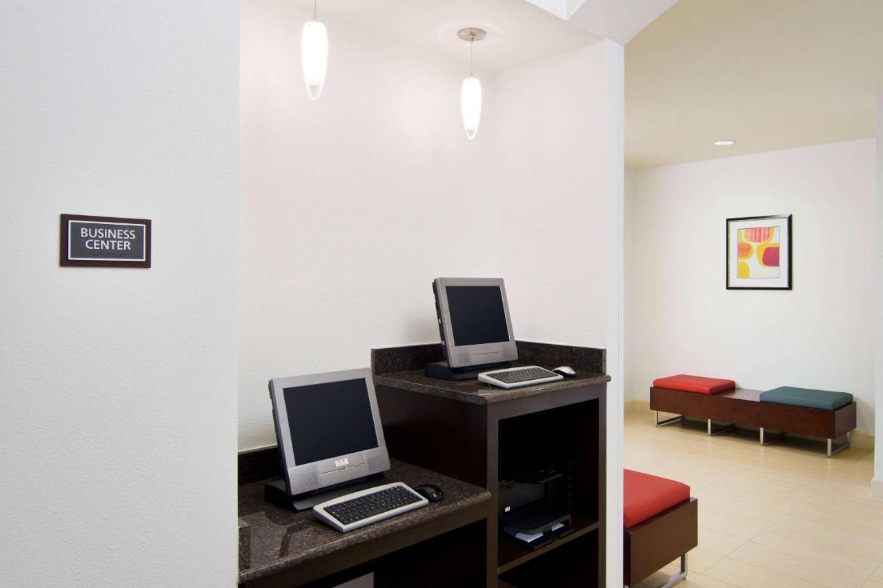 Sonesta Es Suites フレズノ エクステリア 写真