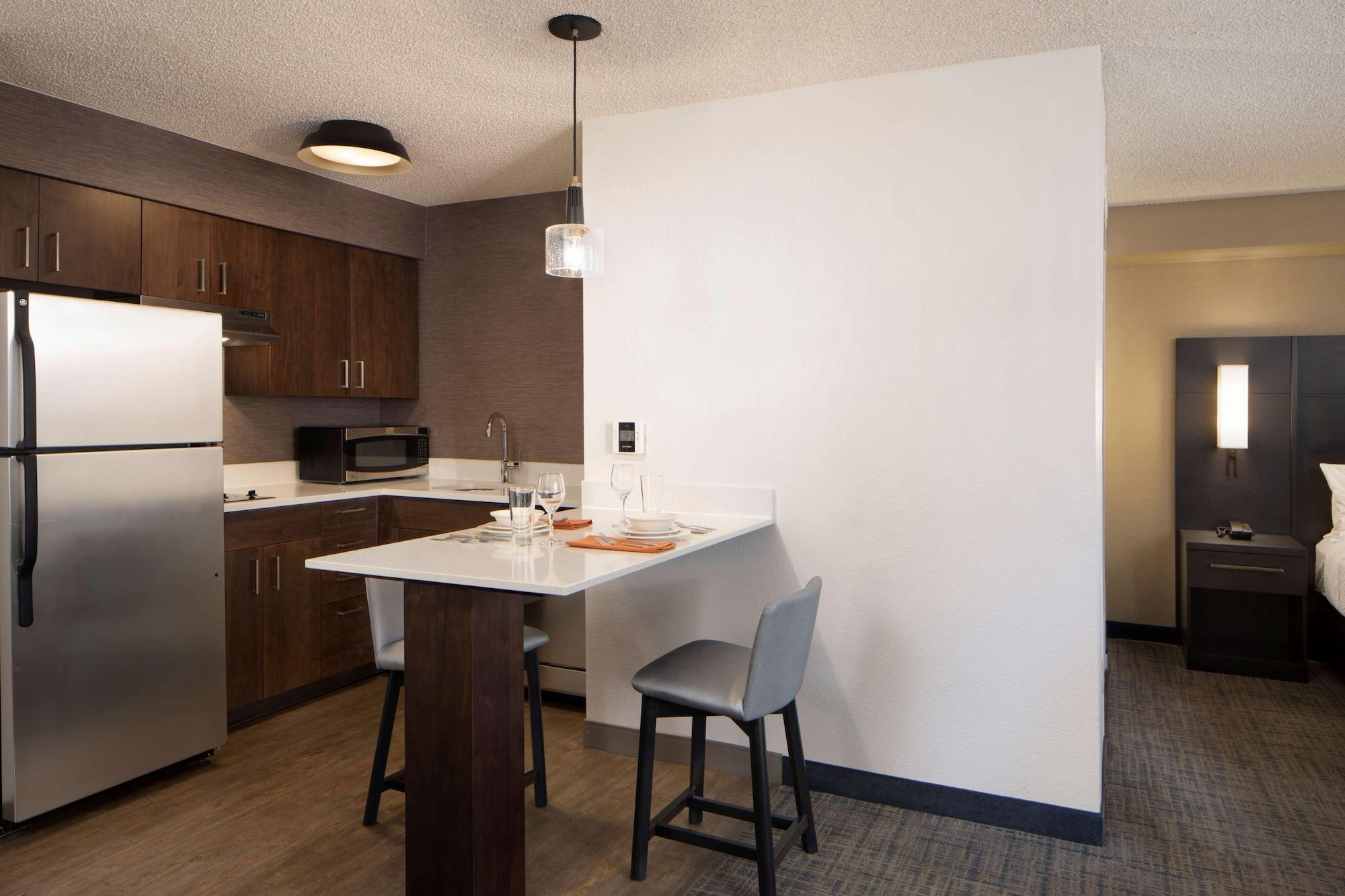 Sonesta Es Suites フレズノ エクステリア 写真