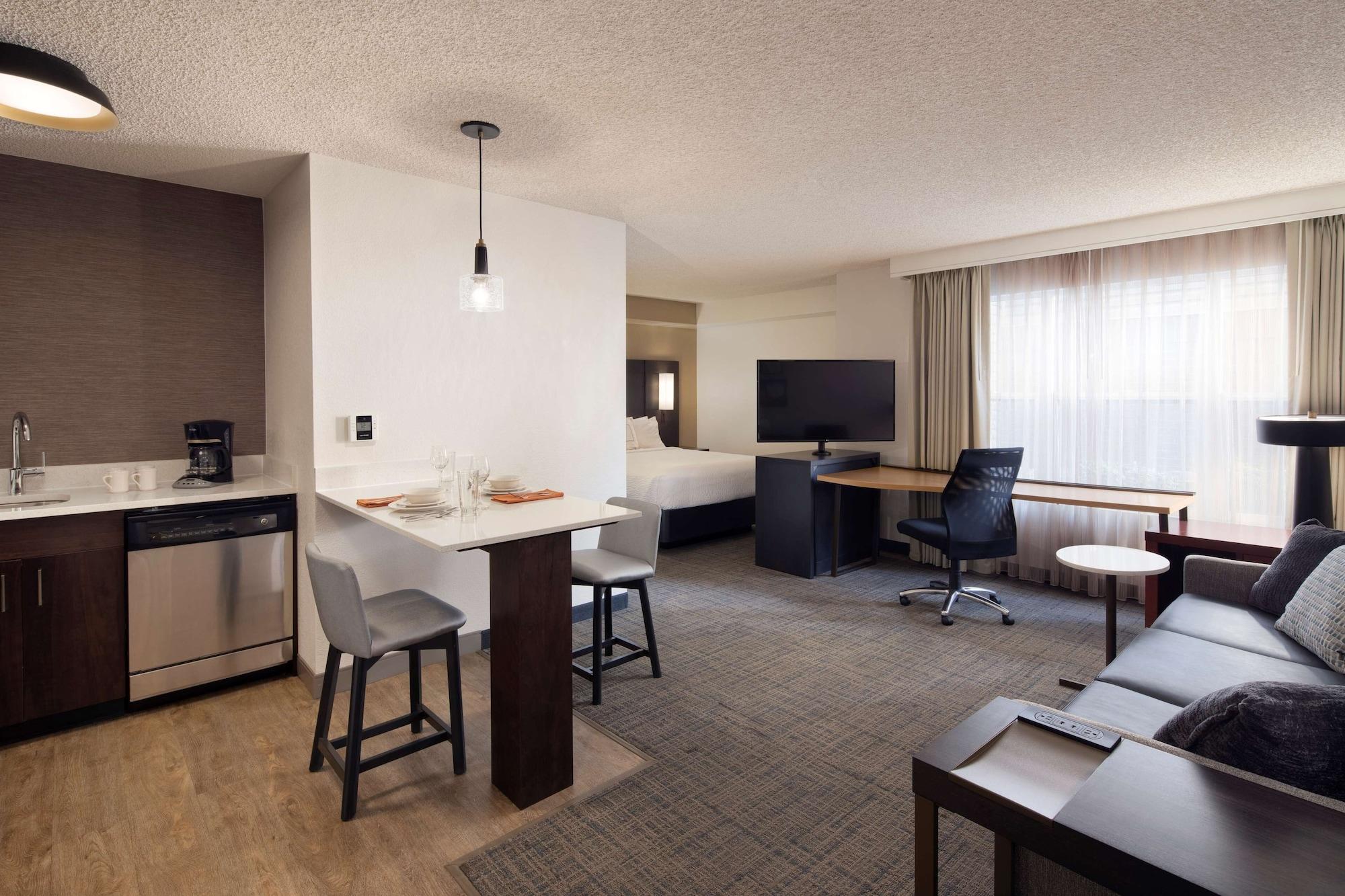 Sonesta Es Suites フレズノ エクステリア 写真